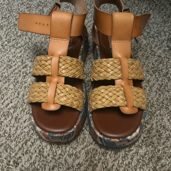 Shoes - Woven Tan Platform Sandals - Women's